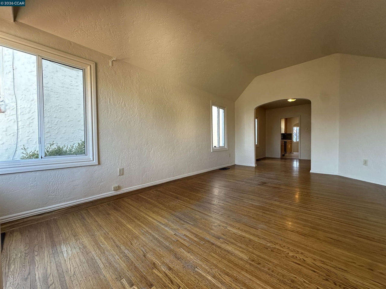 525 28th St, additional photo 2