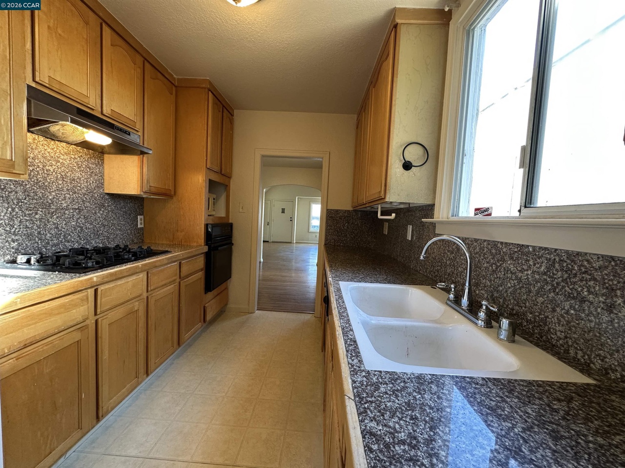 525 28th St, additional photo 8