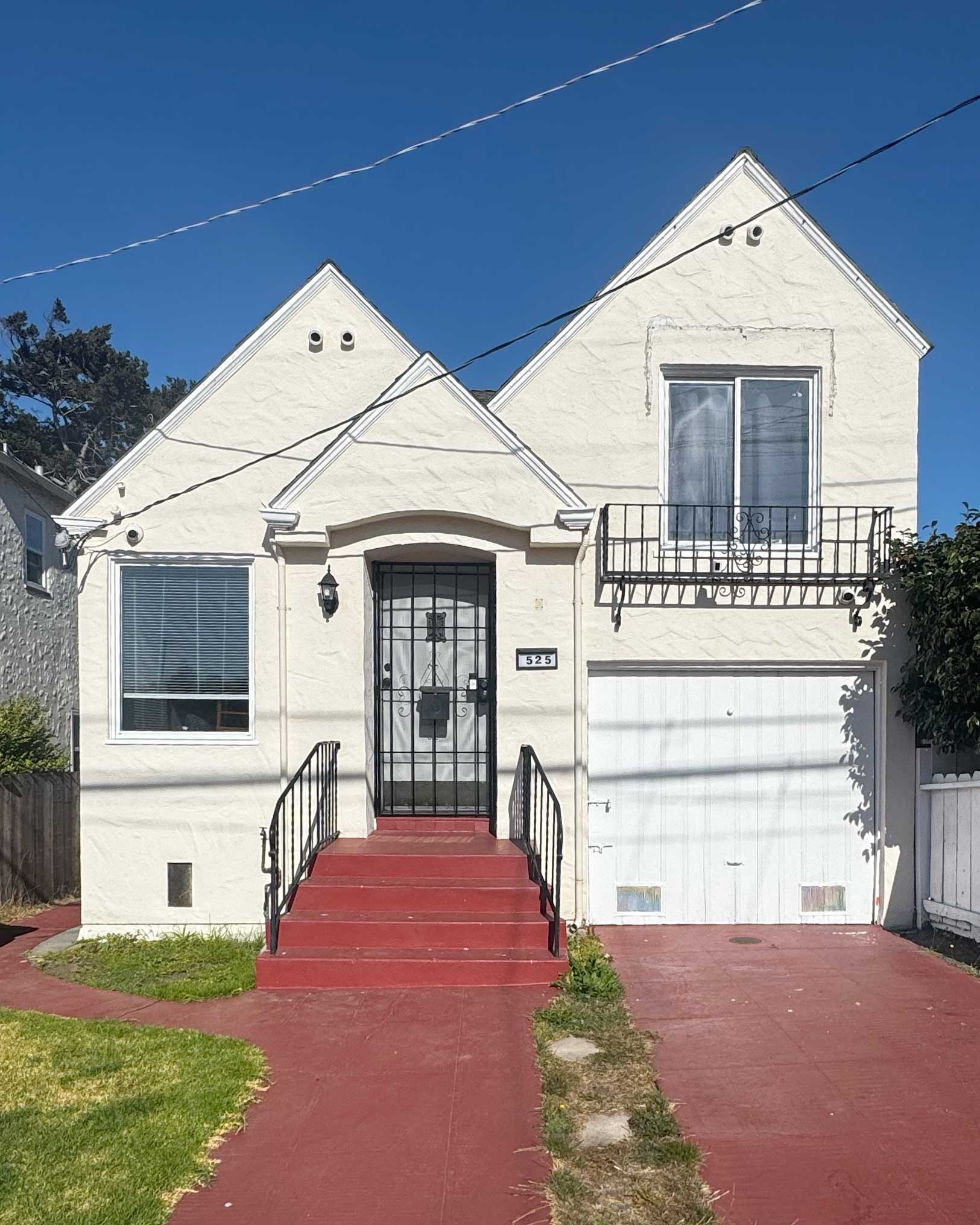 Exterior of 525 28th St