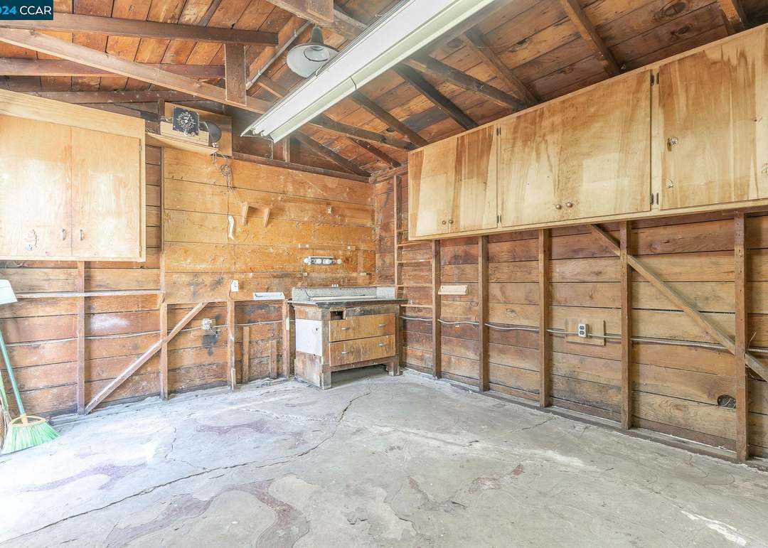 533 27th St, additional photo 45