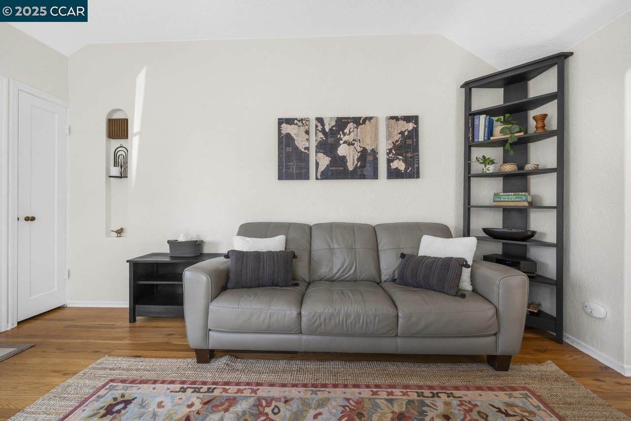 5920 Orchard Ave, additional photo 3