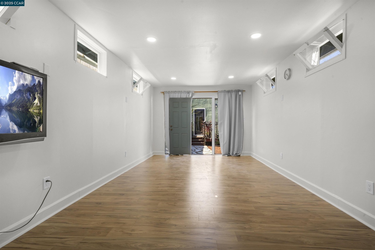 5920 Orchard Ave, additional photo 39