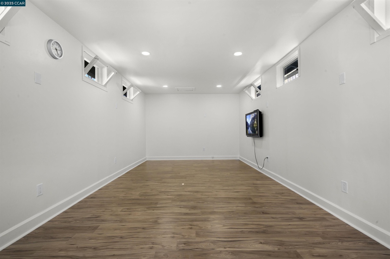 5920 Orchard Ave, additional photo 40