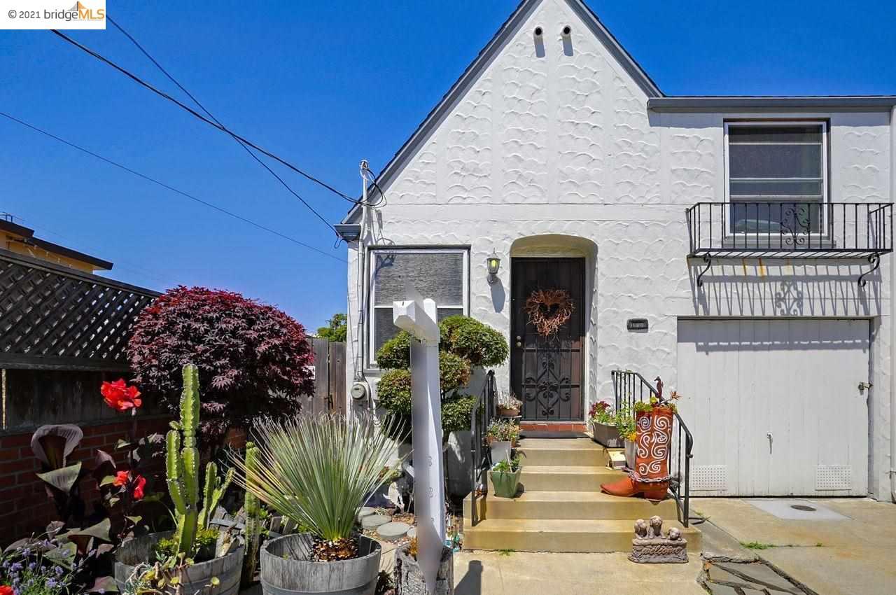 Exterior of 609 29th St