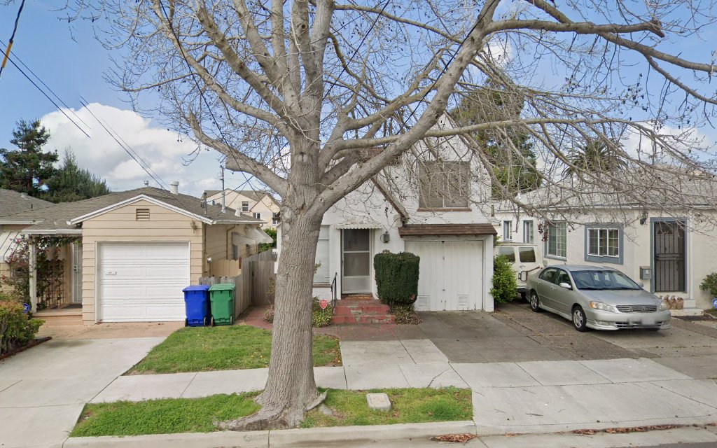 Exterior of 627 29th St