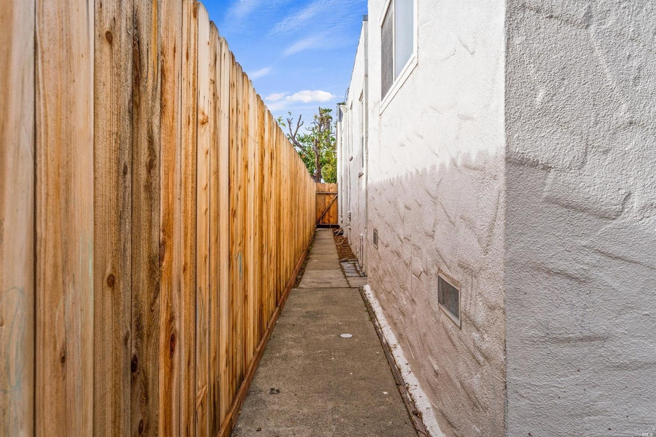 638 27th St, additional photo 30