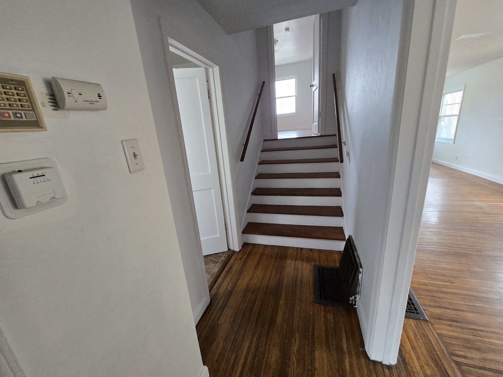 660 Wilson Ave, additional photo 2