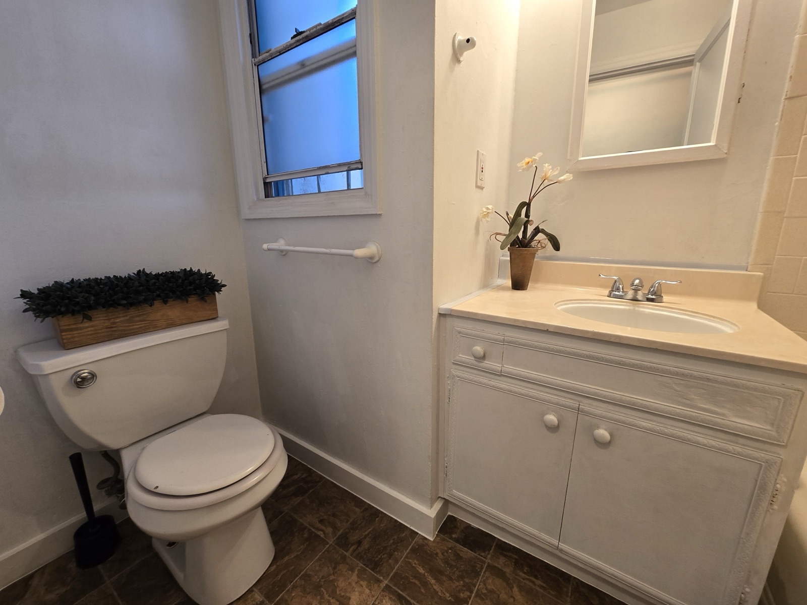 660 Wilson Ave, additional photo 6